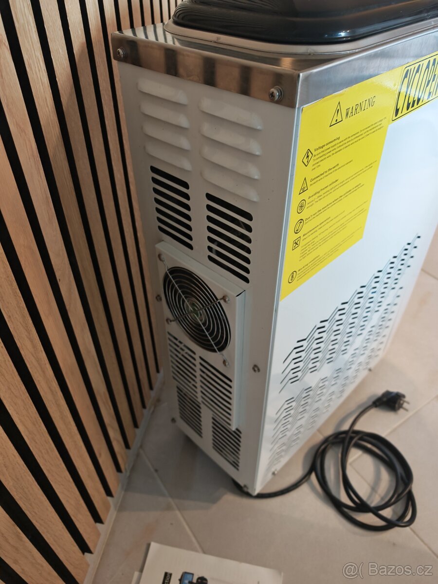 Zmrzlinový stroj - 8