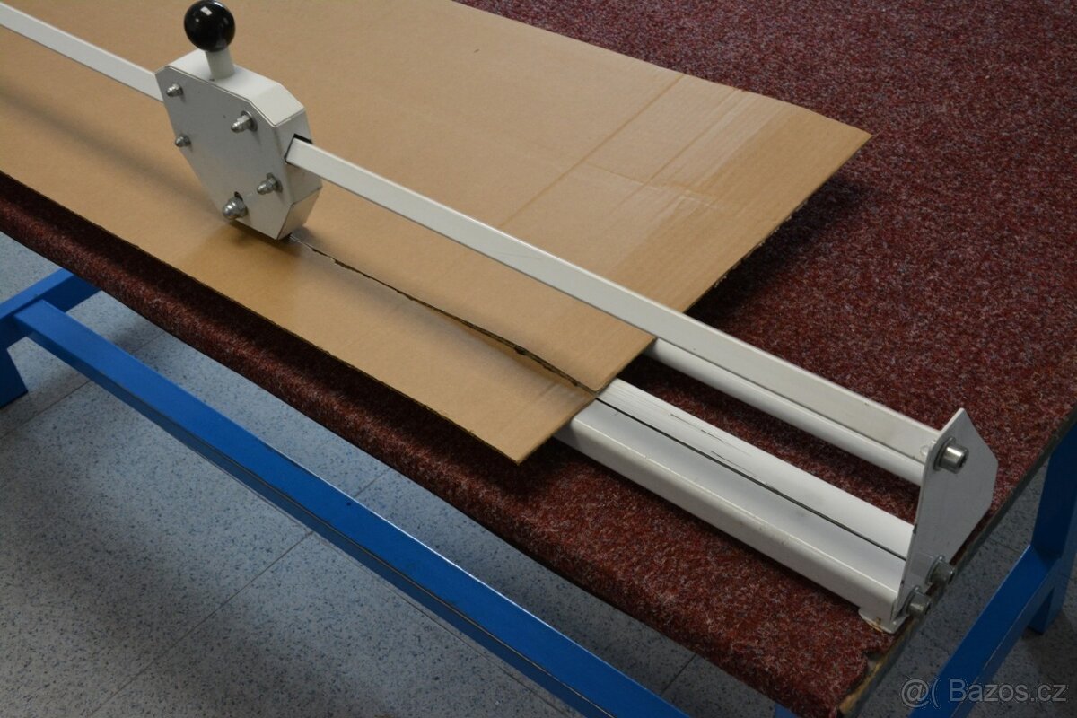 Řezačka na papír - karton 1500mm - 8