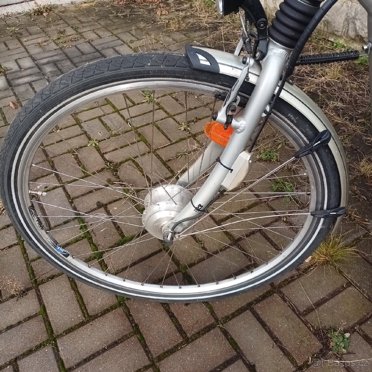 Dámské elektrokolo. - 8