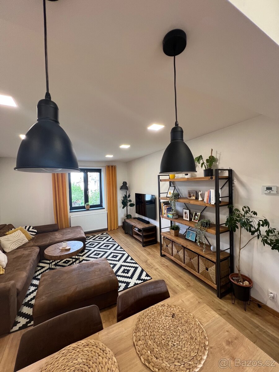 Prodej dvougeneračního domu - 8