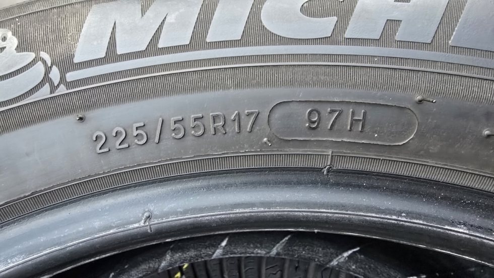 Zimní pneu 225/55/17 Michelin - 8