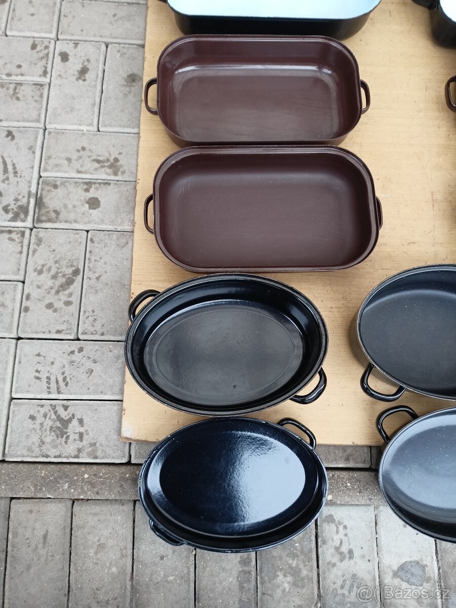 Smaltované nádobí,pekáč,pekáče. - 8