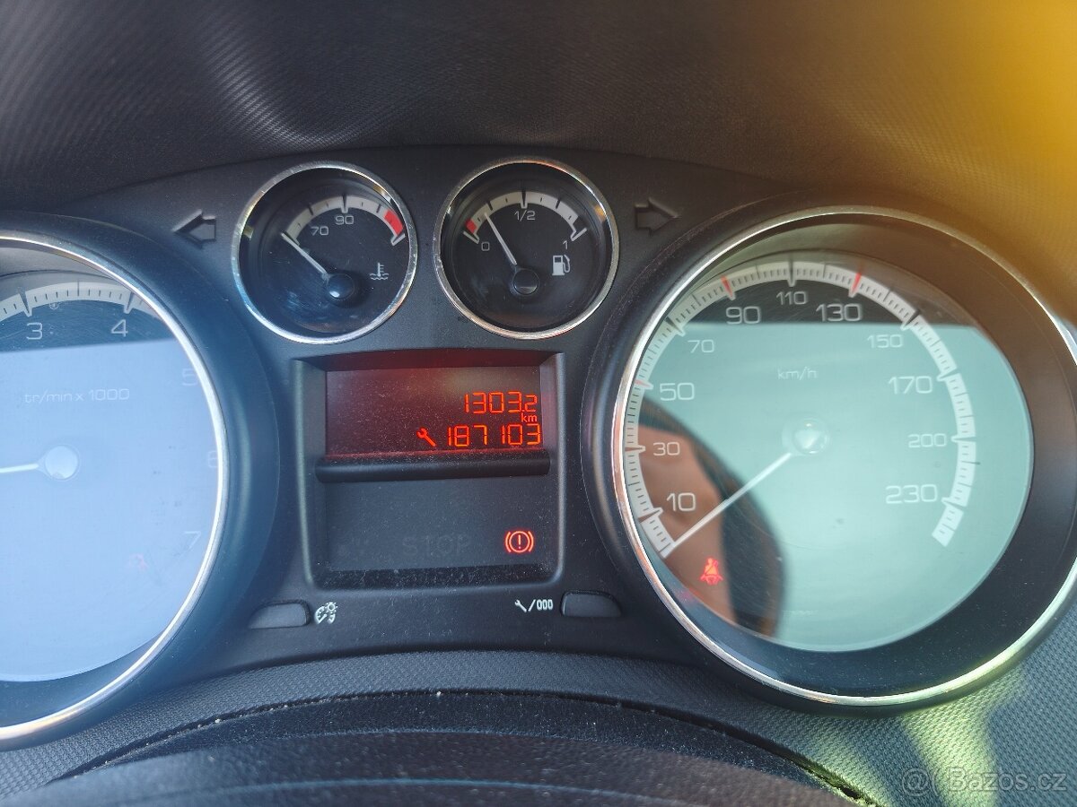 Peugeot 308 SW 1.6 Vti - 8