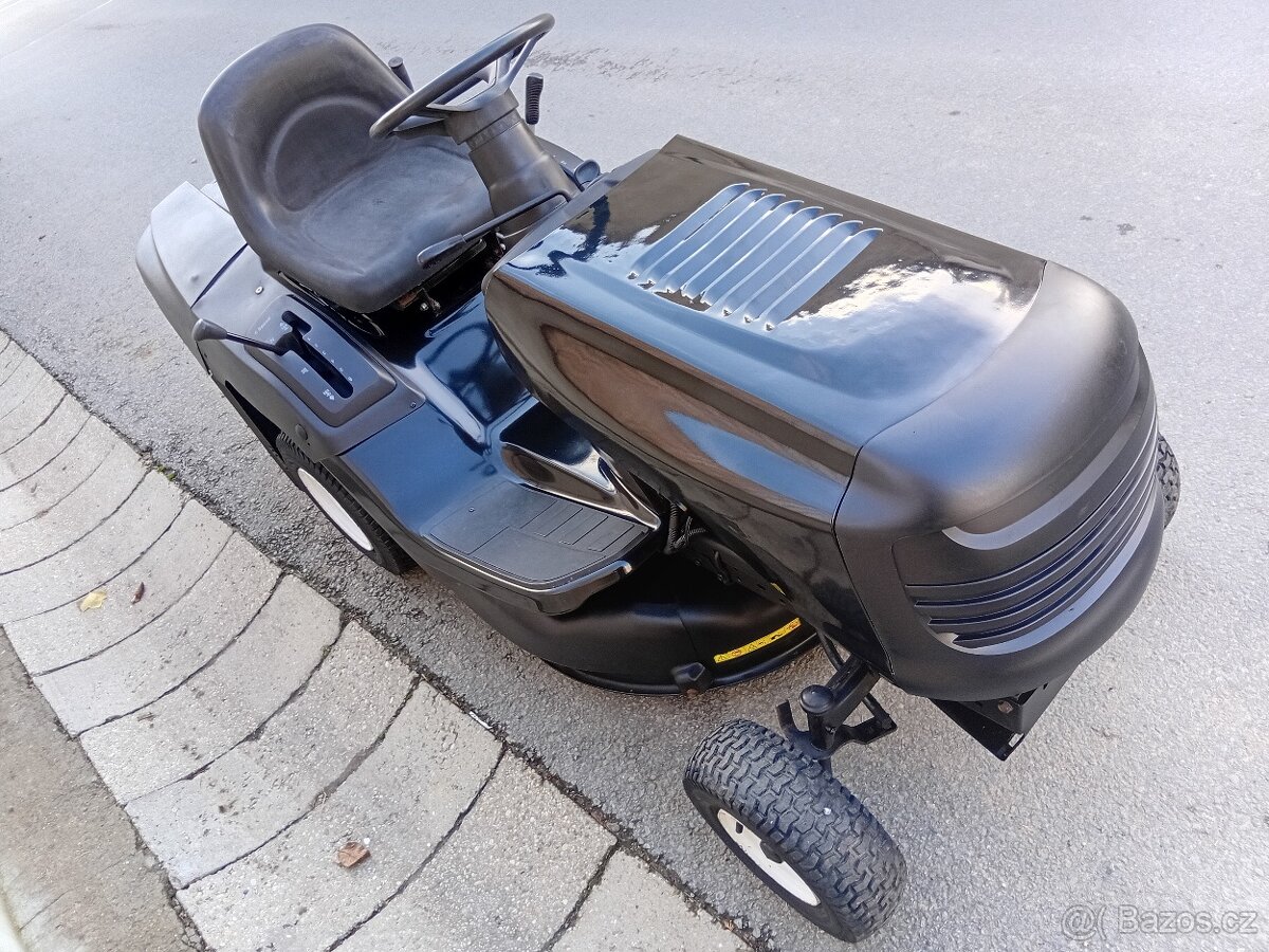 Prodám zahradní traktor Hurricane - 8