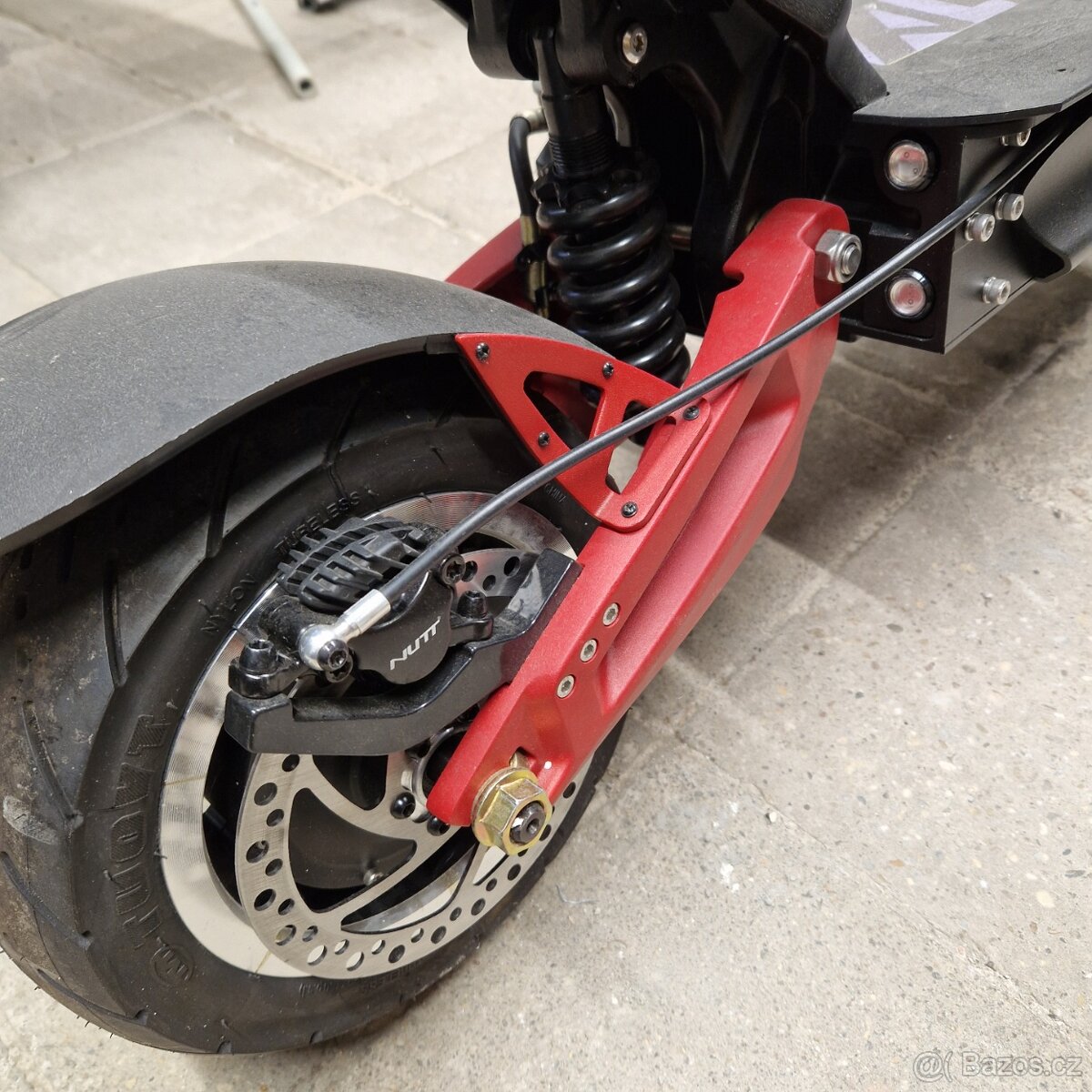 Nová elektrokoloběžka Zero 11X - 8