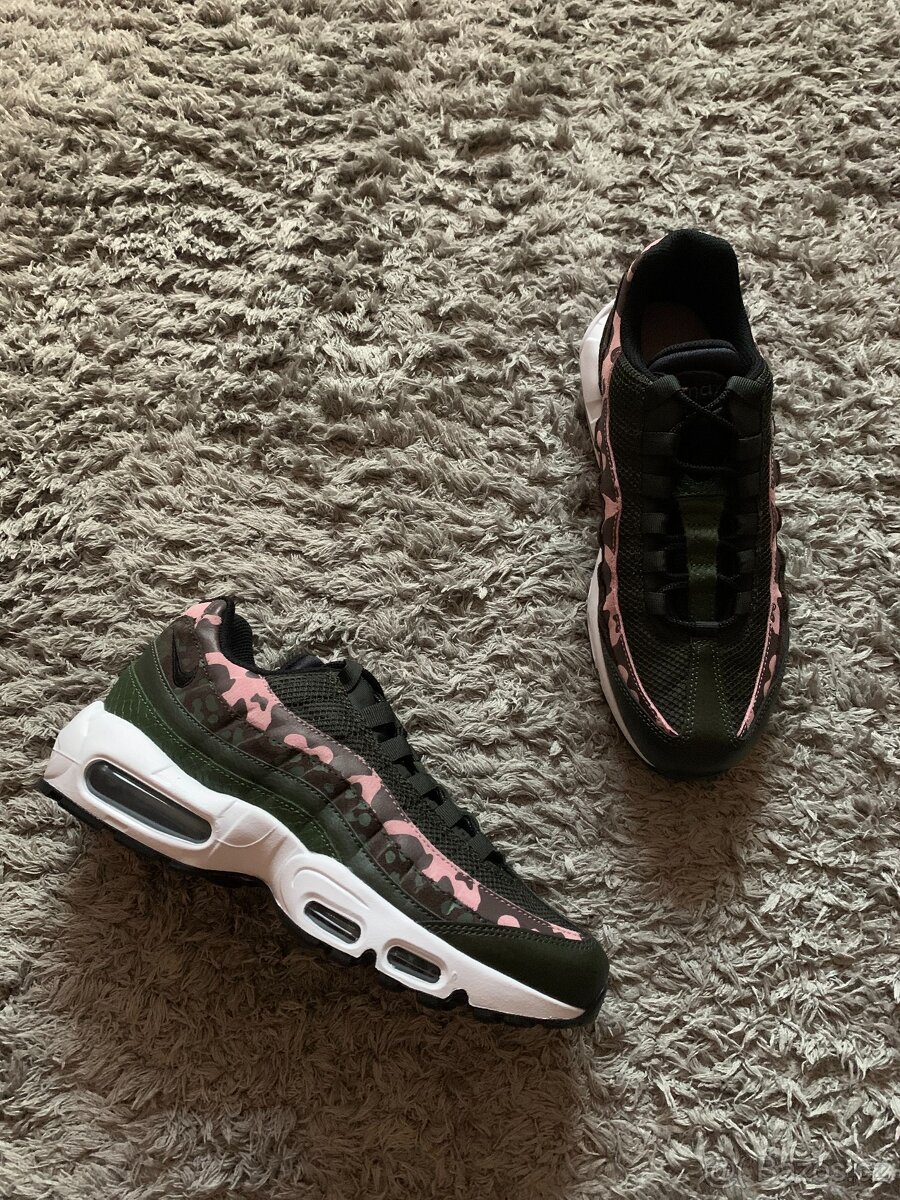Nike Air Max 95 Olive Pink Camo - 8