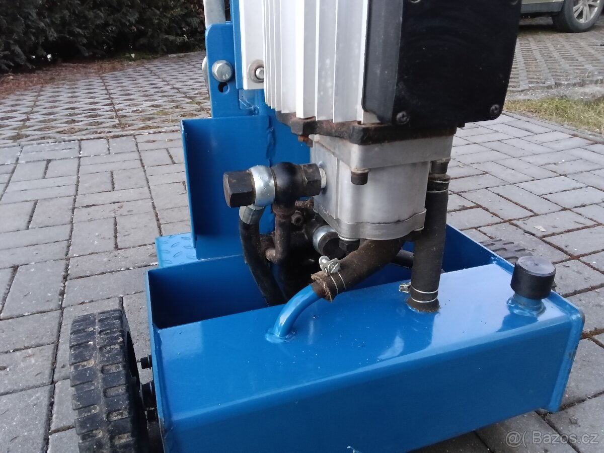 Štípačka na dřevo Scheppach HL 850 - 8