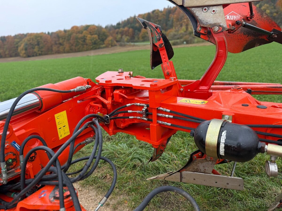 pluh Kuhn Vari Leader hydraulicky jištěný - 8