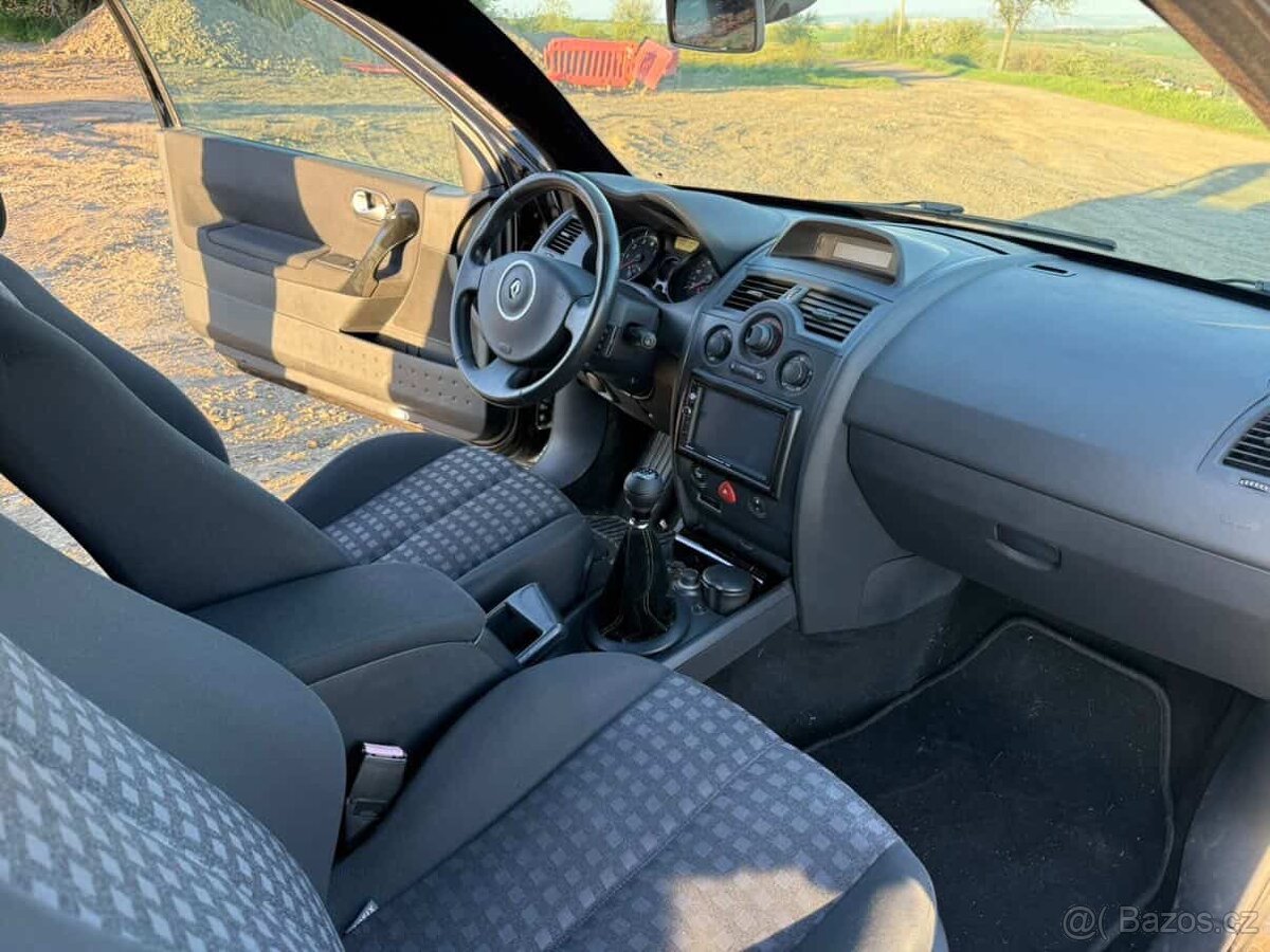 Renault Megane 2 - 8
