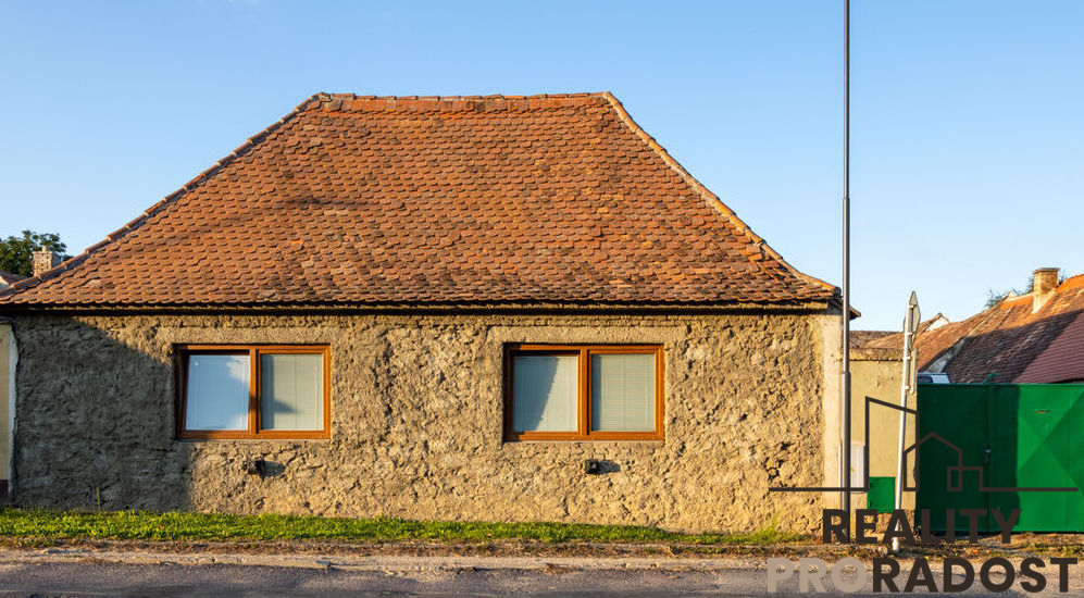 PRODEJ RODINNÉHO DOMU 2+1 V OBCI ŠTÍTARY - 8
