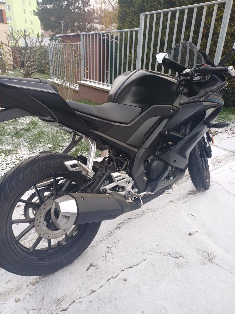 Yamaha YZF125 - 8