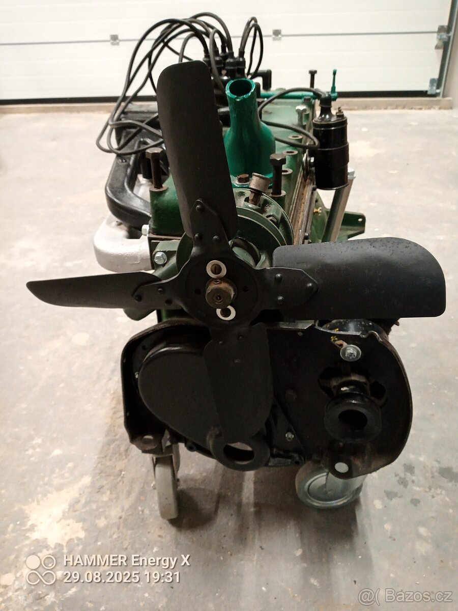 Osmivalcovy blok motoru Nash rok cca 1931 - 8