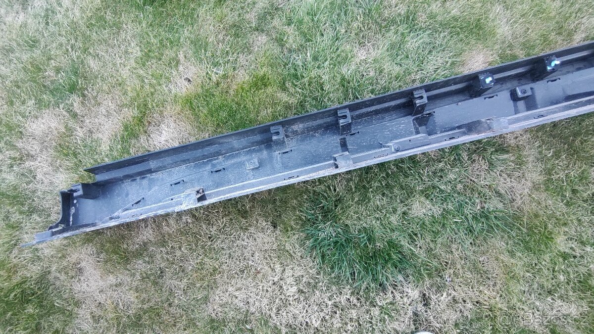 Kia ProCeed III 3 CD - Pravy kryt prah podbeh - 8