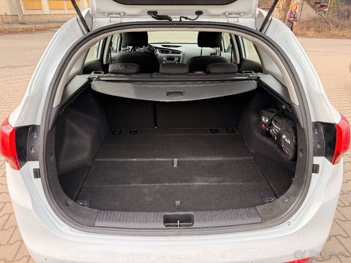 Kia Cee´d, 1.4 CRDi Comfort Plus - 8