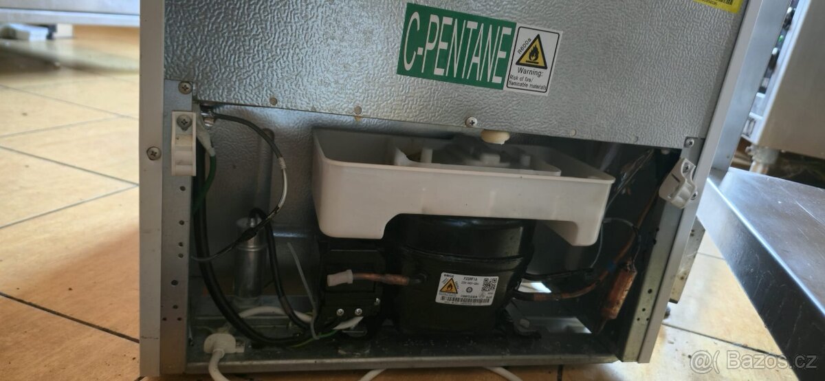 LEDNIČKA CHLADNIČKA CANDY - 8