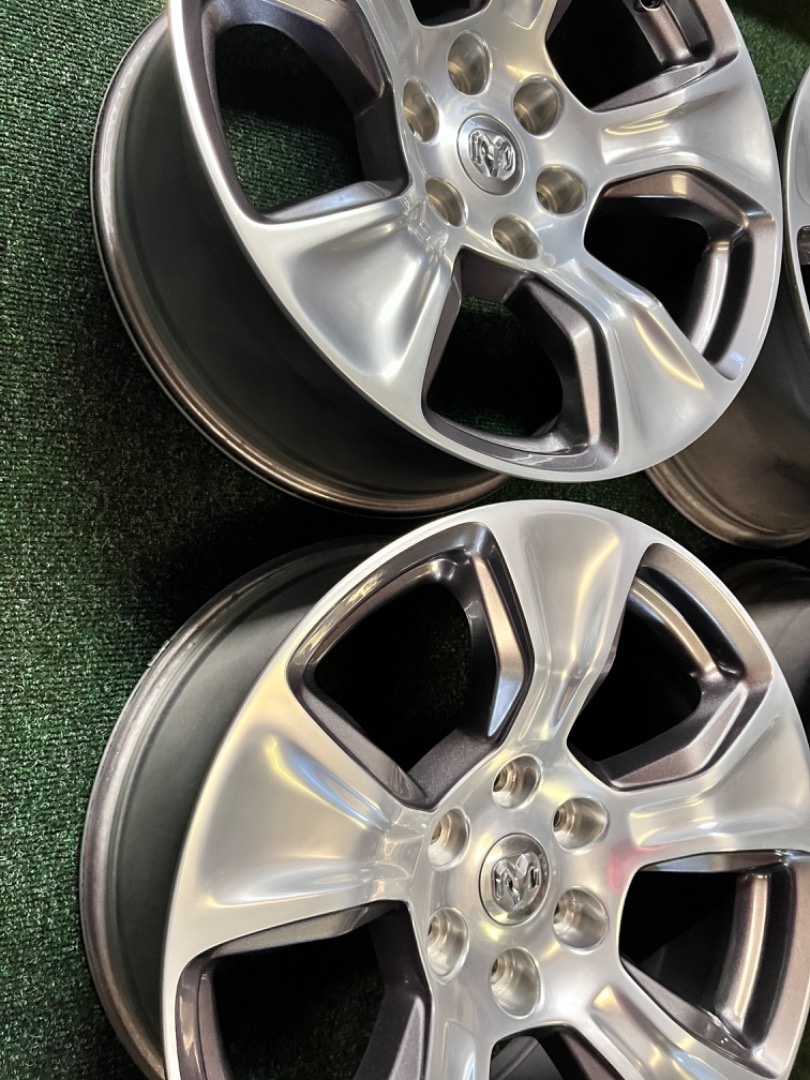 6x139.7 Orig. Dodge RAM 1500 5. Generace - senzory tlaku - 8