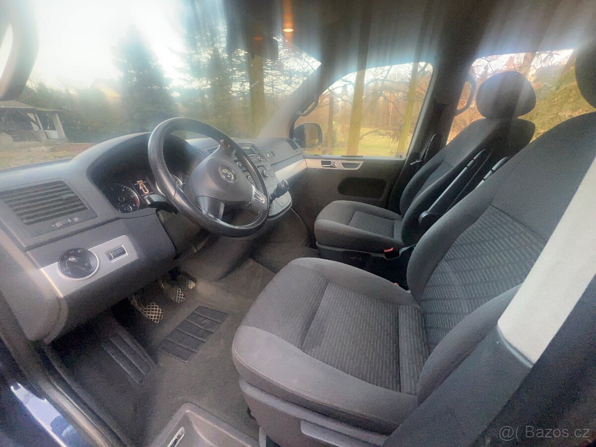 Prodám volkswagen multivan long diesel rok 2013 - 8