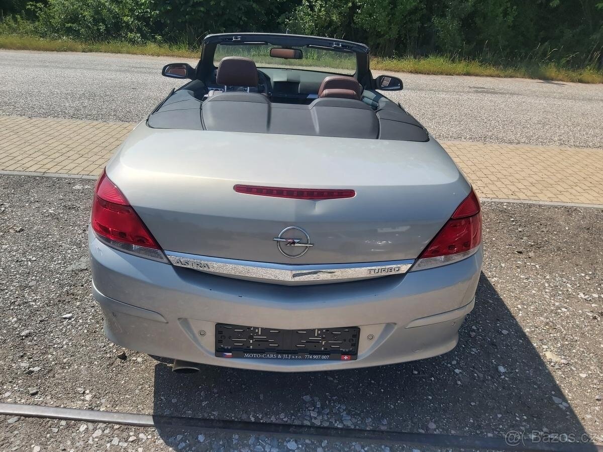 Opel Astra 1.6i Cabrio - 8