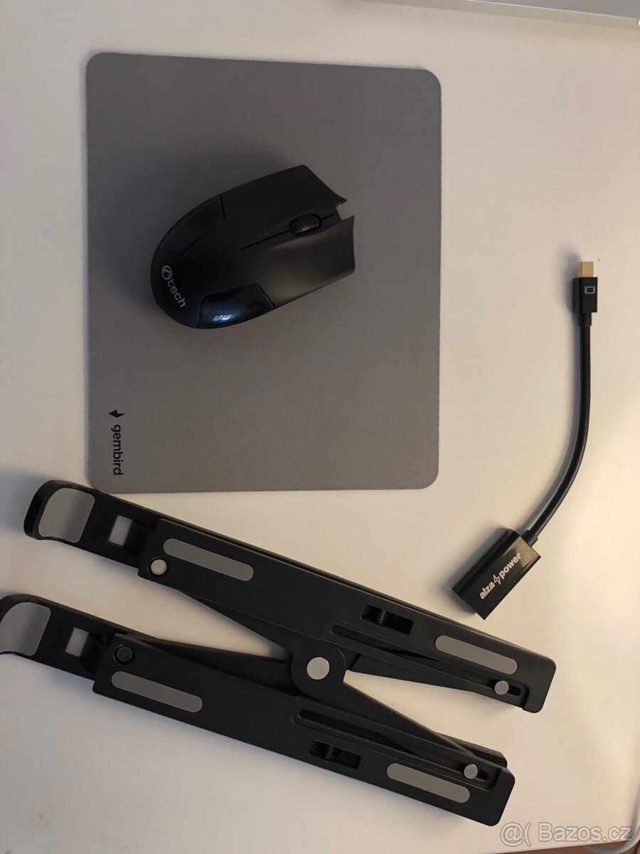 Prodám MacBook Pro Mid 15 2009 - 8