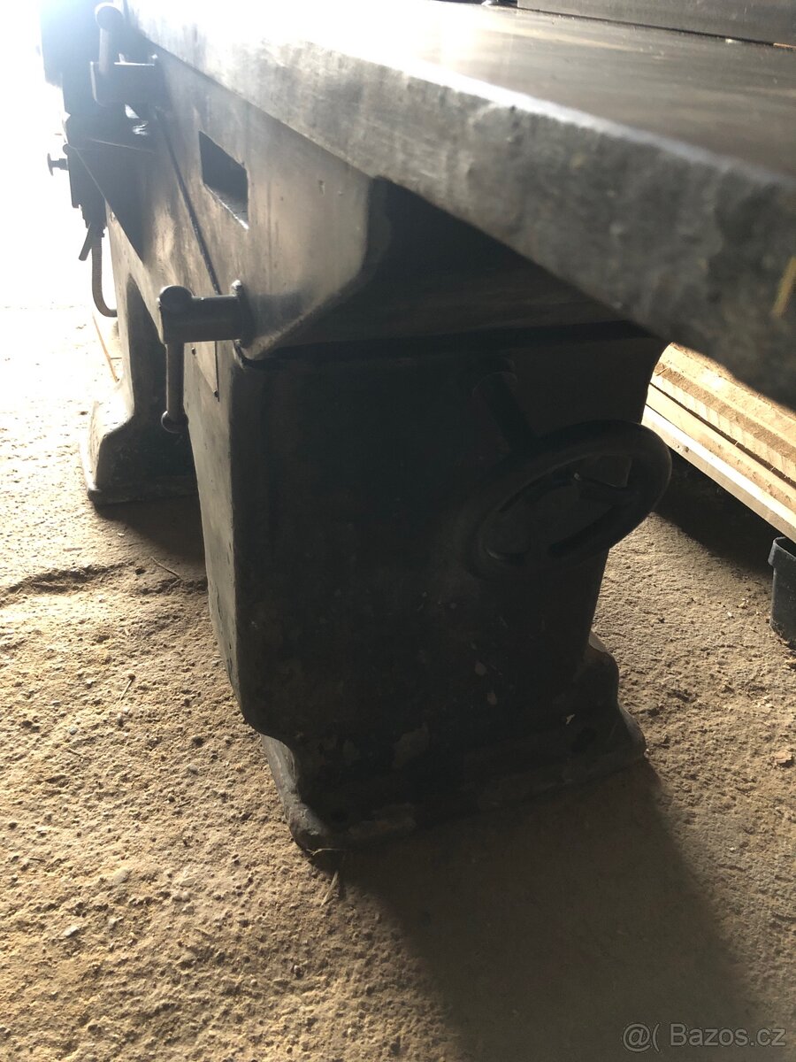 Hoblovka , srovnávačka . - 8