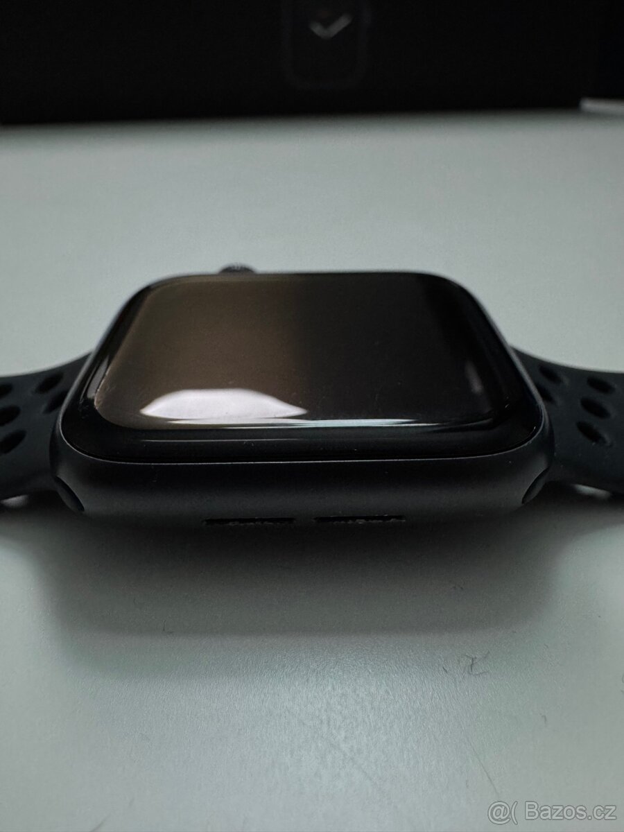 Apple Watch SE Nike 44mm - 8