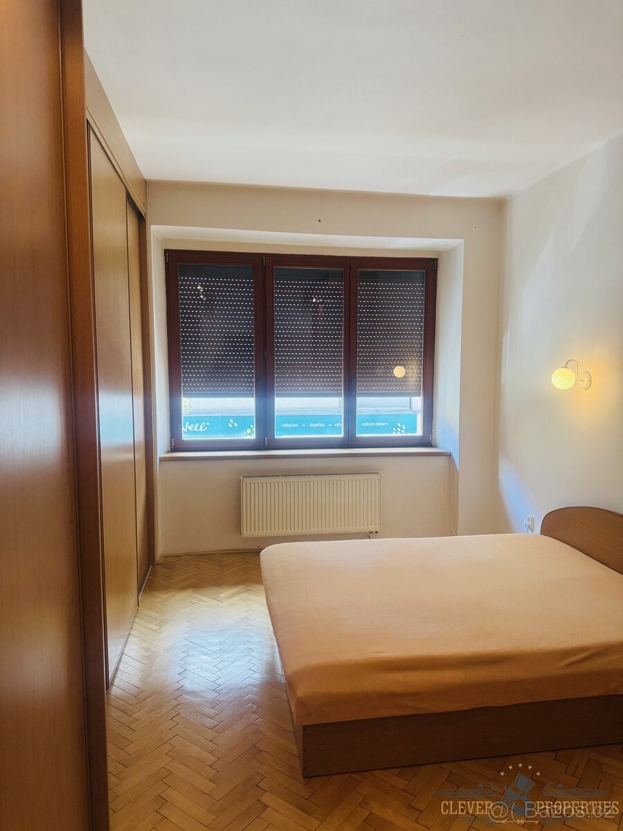 Pronájem zařízeného bytu 2+1 v Hradci Králové – Puškinova, 6 - 8