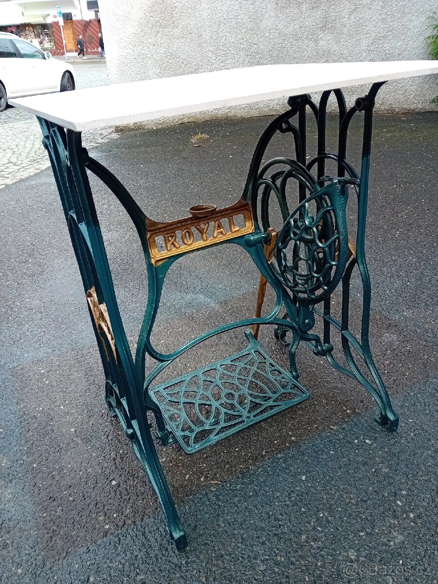 Stojany šicích stroje - 8