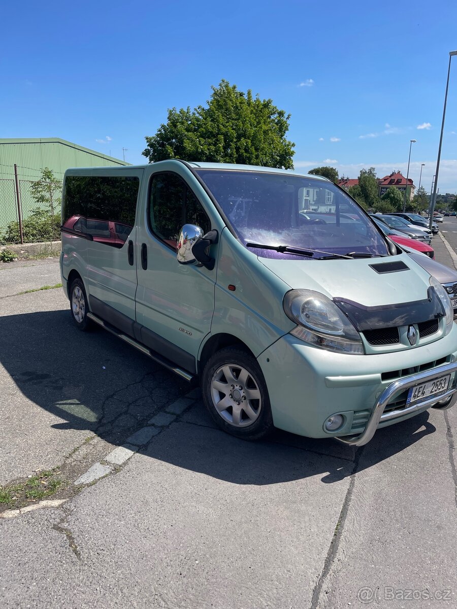 Renault TRAFIC 1,9 minibus 9míst - 8