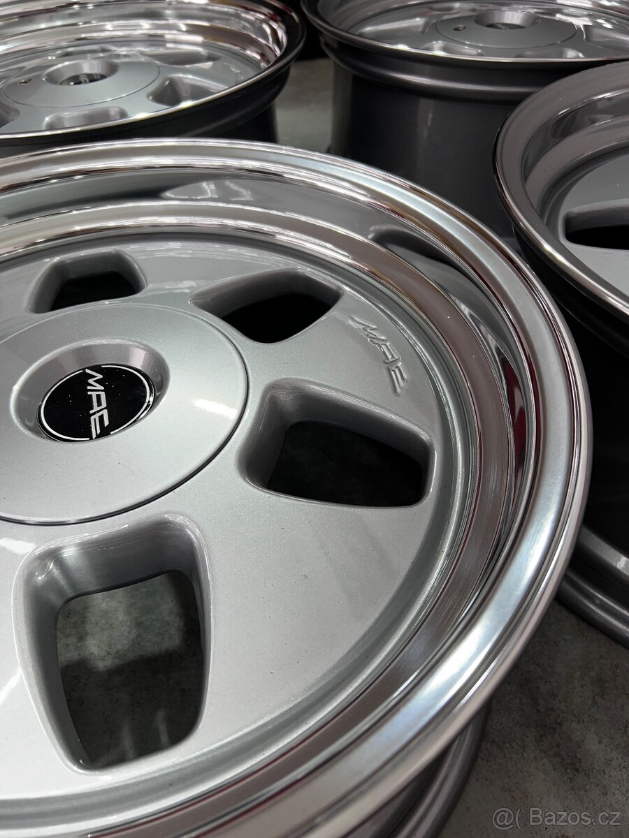 Mae Oz racing Mercedes r17 - 8