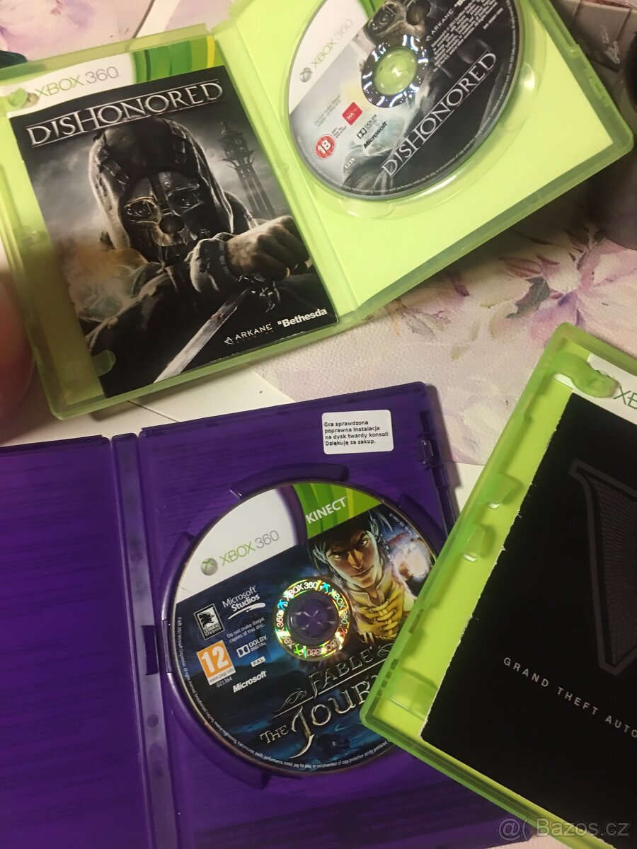 Prodám XBOX360 plus KINECT - 8