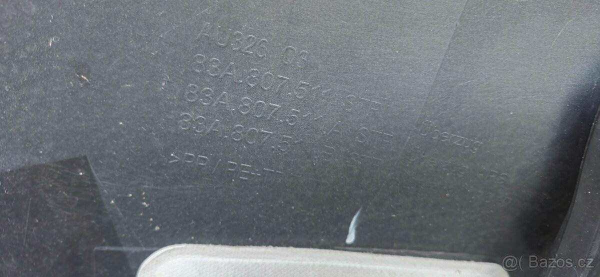 Zadni naraznik audi Q3 83A807511 - 8