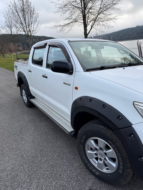 Prodám Toyota Hilux 2,5 D4D 4x4 - 8