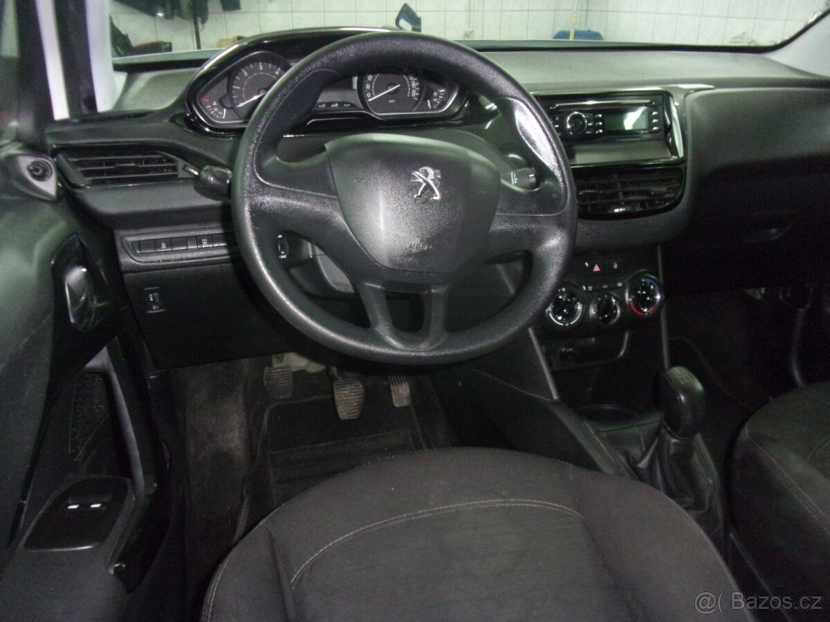 Peugeot 208 1,6 BlueHDi - 8