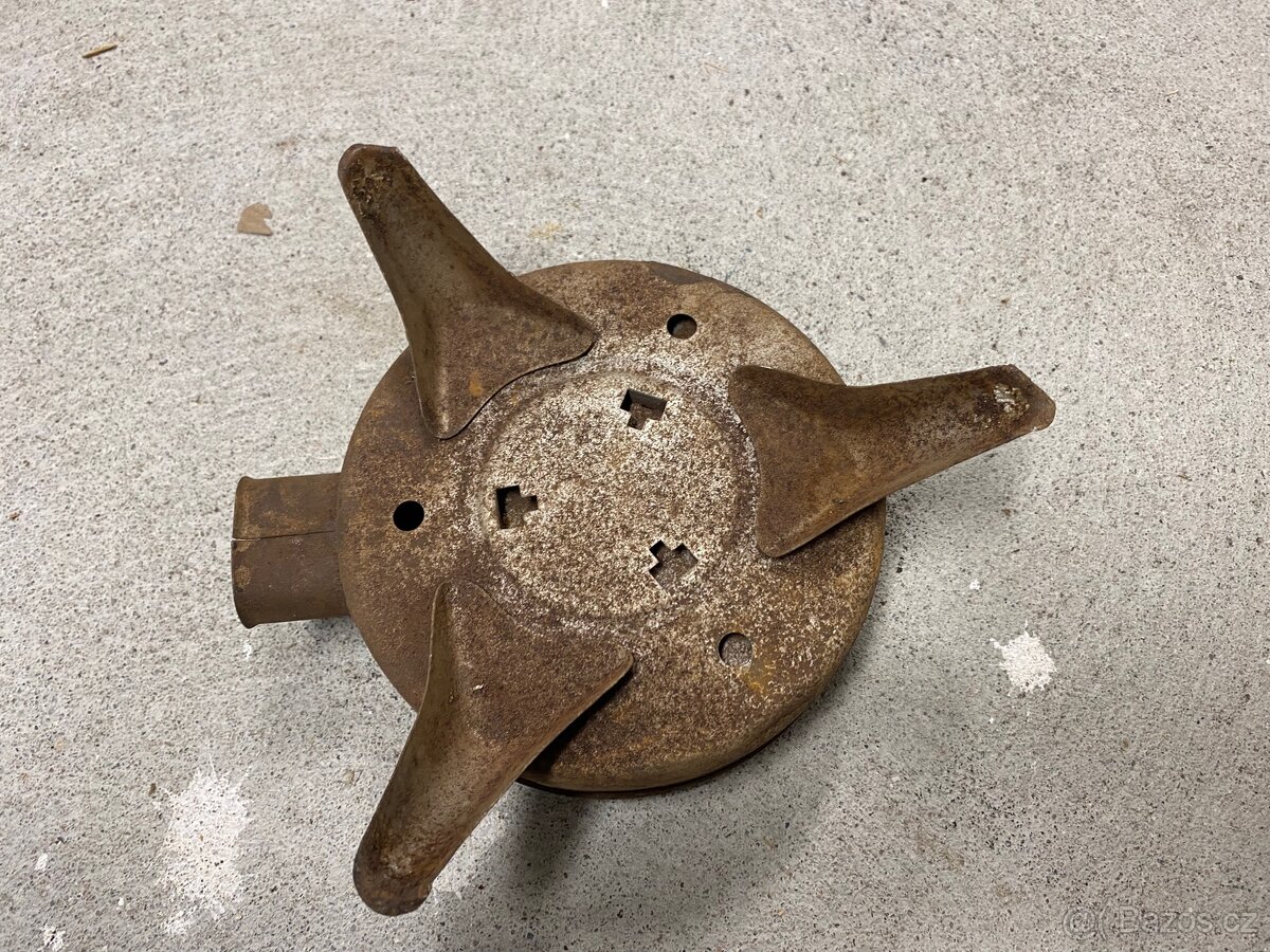 Starožitná nahřívací žehlička rukávník vařič - 8