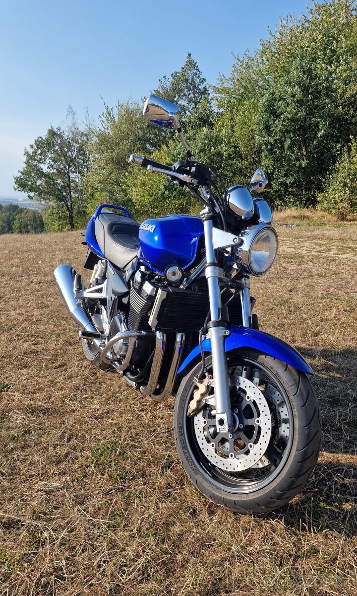 Suzuki GSX 1400 - 8