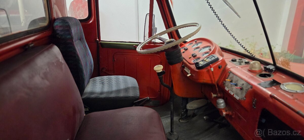 Tatra T148 CAS 32 - 8