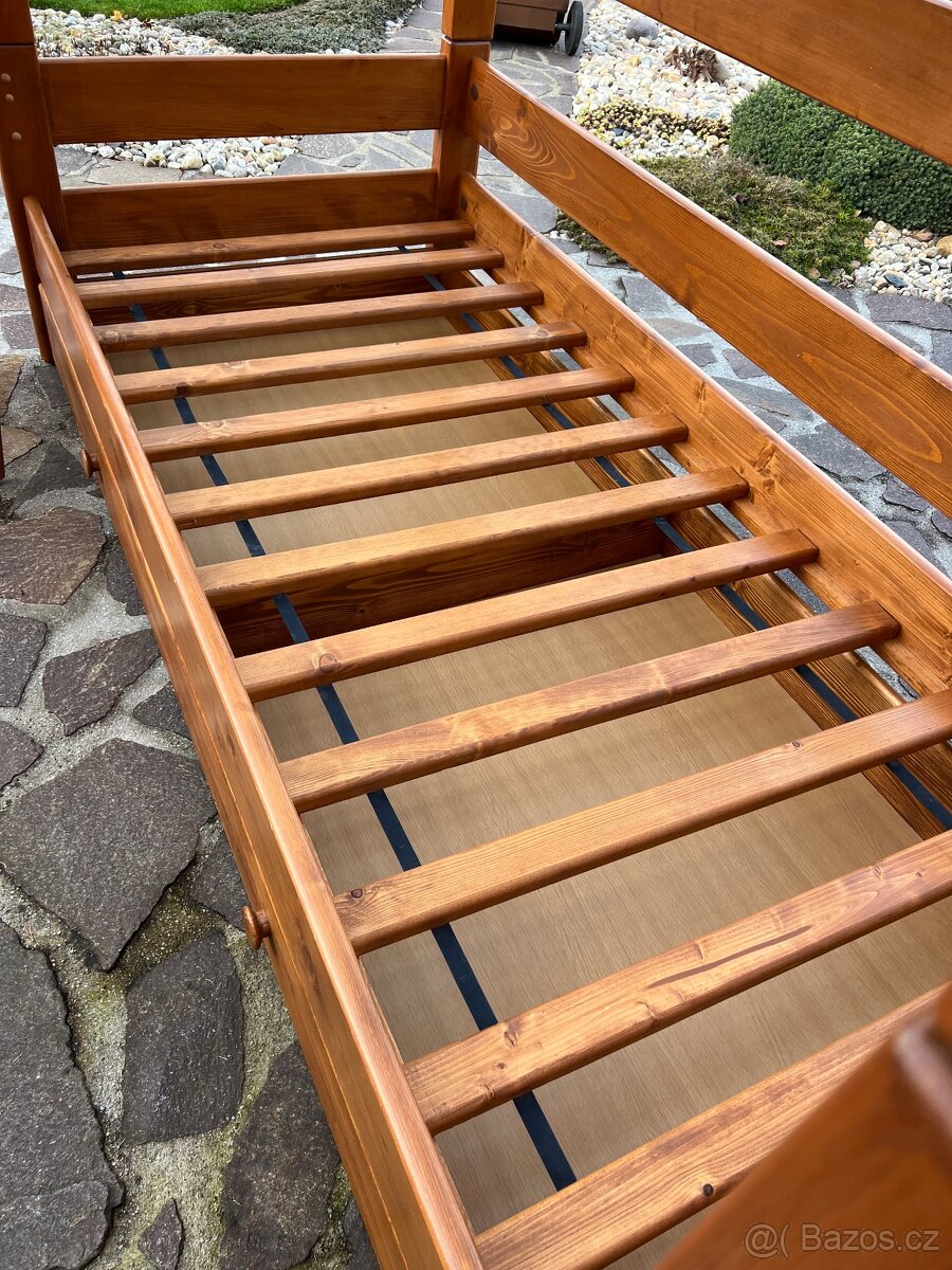 Dvoupatrová postel - 8