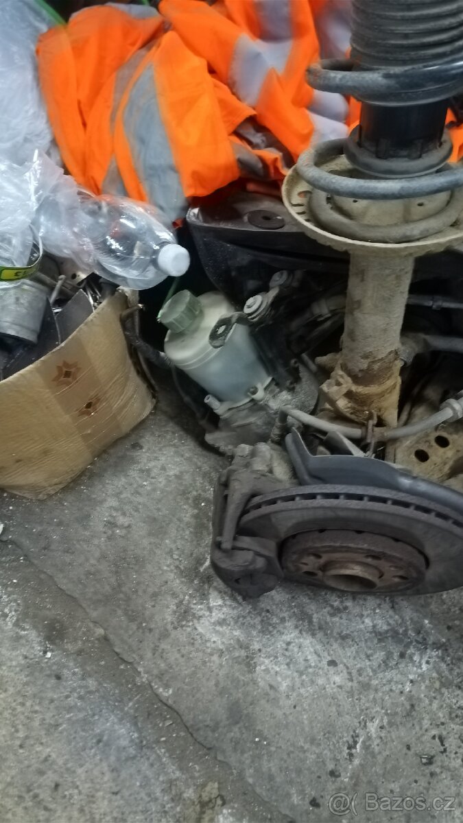 Škoda fabia 1,2 HTP díly - 8