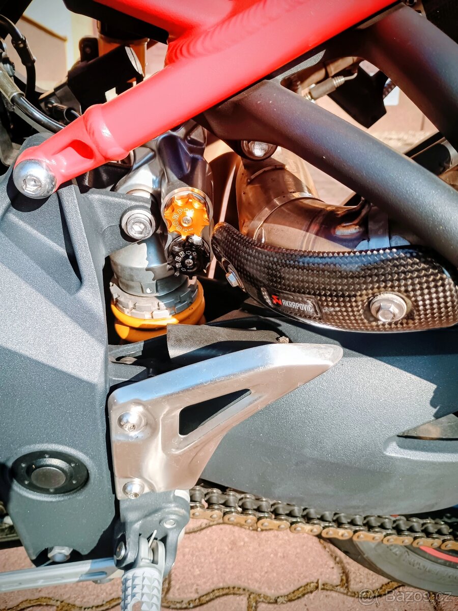 Triumph Speed triple 1050 R - 8