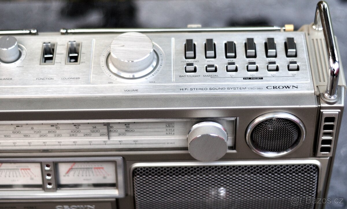 Crown-CSC 980L Bombox. - 8