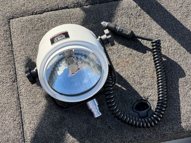 Použitá rybářská loď RiverFox 470 + motor + vlek - 8
