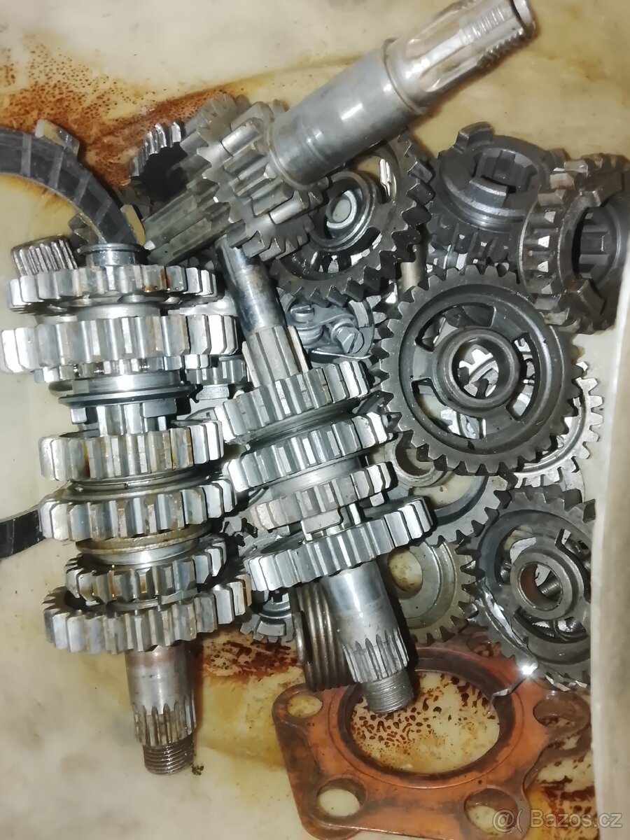 Suzuki RM 125 - 8
