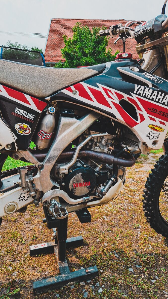 Yamaha YZ250F - 8