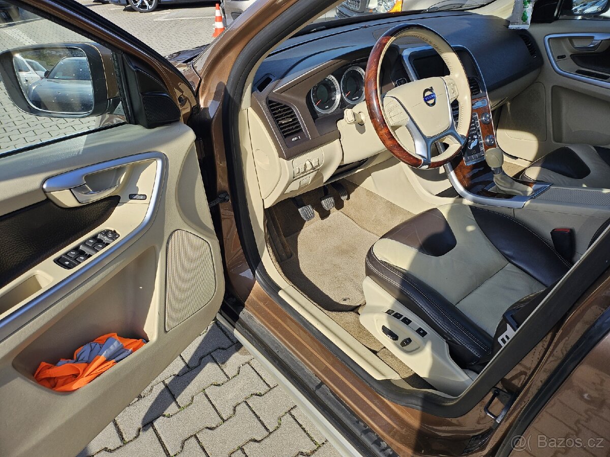 Volvo XC60 - 8