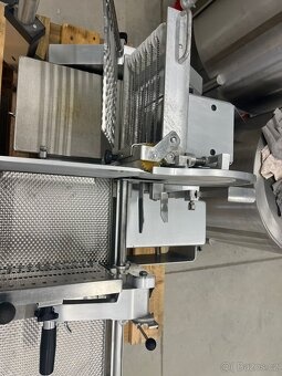 Nářezový stroj Bizerba A 404 rok 2017 - 8