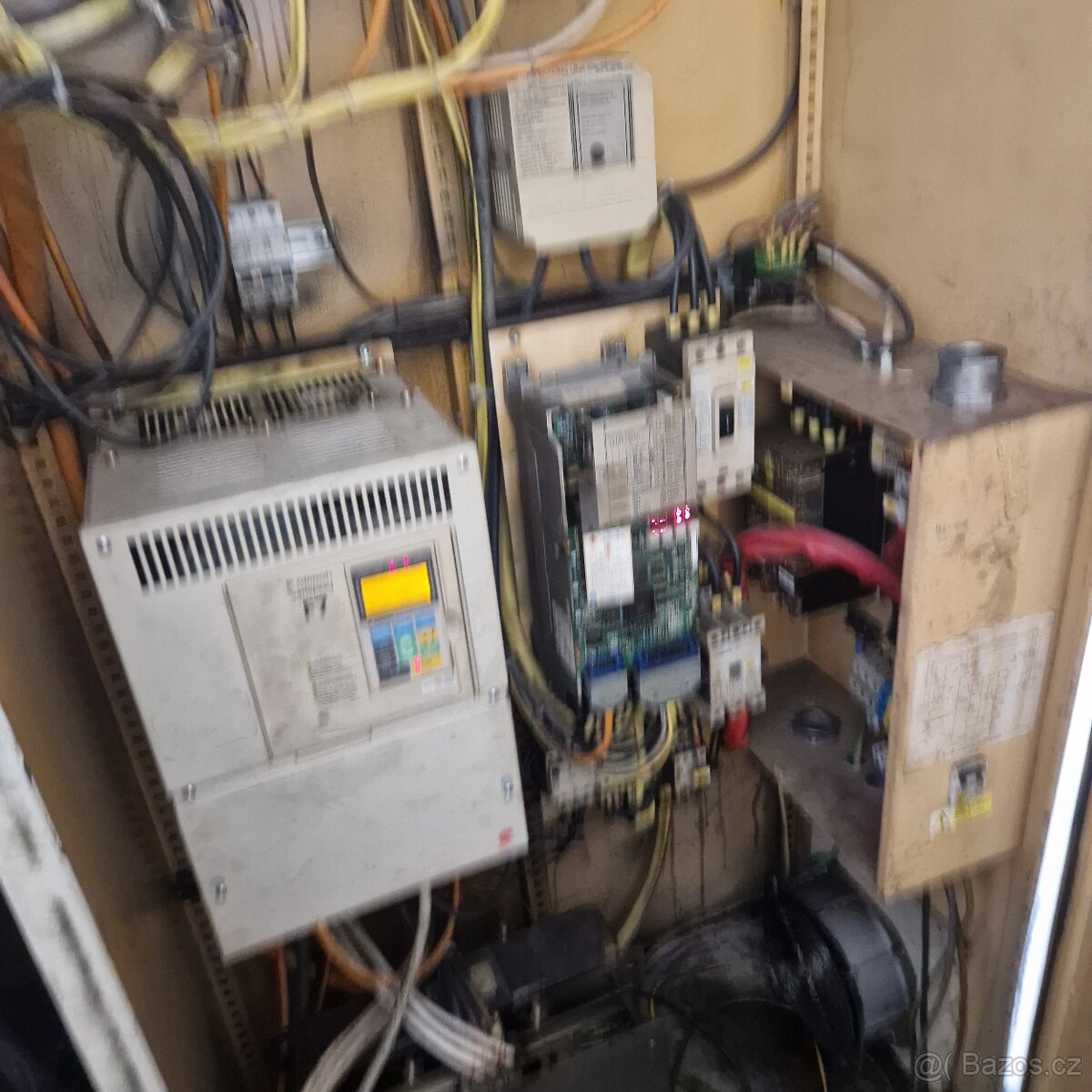 Cnc obrábací centrum MCFV 100 - 8