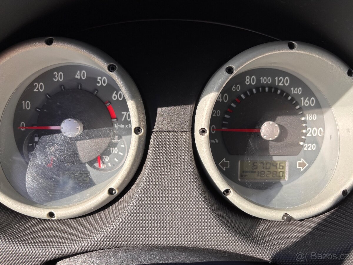 Vw polo 1.0 - 8
