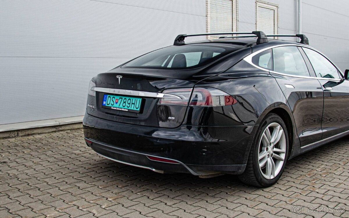 Tesla Model S 85 Free Supercharger - 8