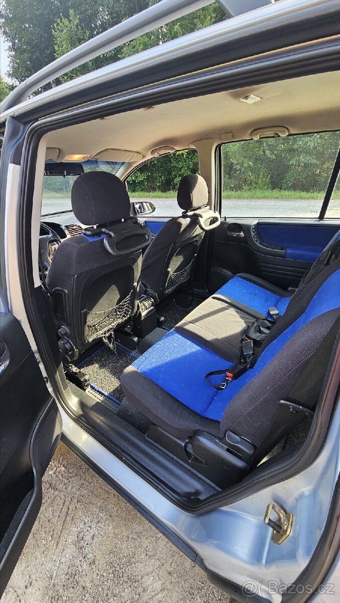 Opel Zafira 1.8 16V - 7MÍST - 8