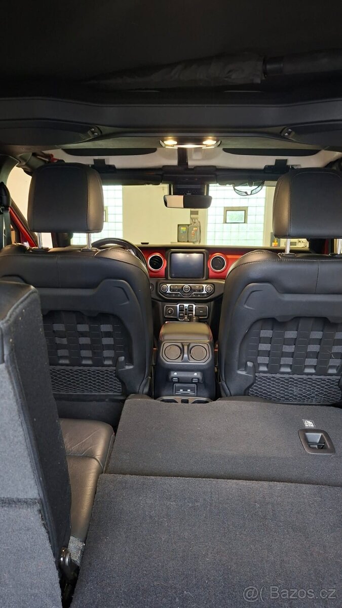 JEEP WRANGLER UNLIMITED - 8